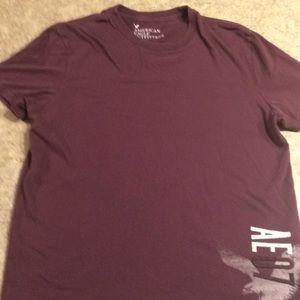 Maroon American Eagle short sleeve crew neck